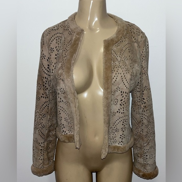 The Wrights 100% leather faux fur cropped tan jacket size M. - Picture 1 of 6